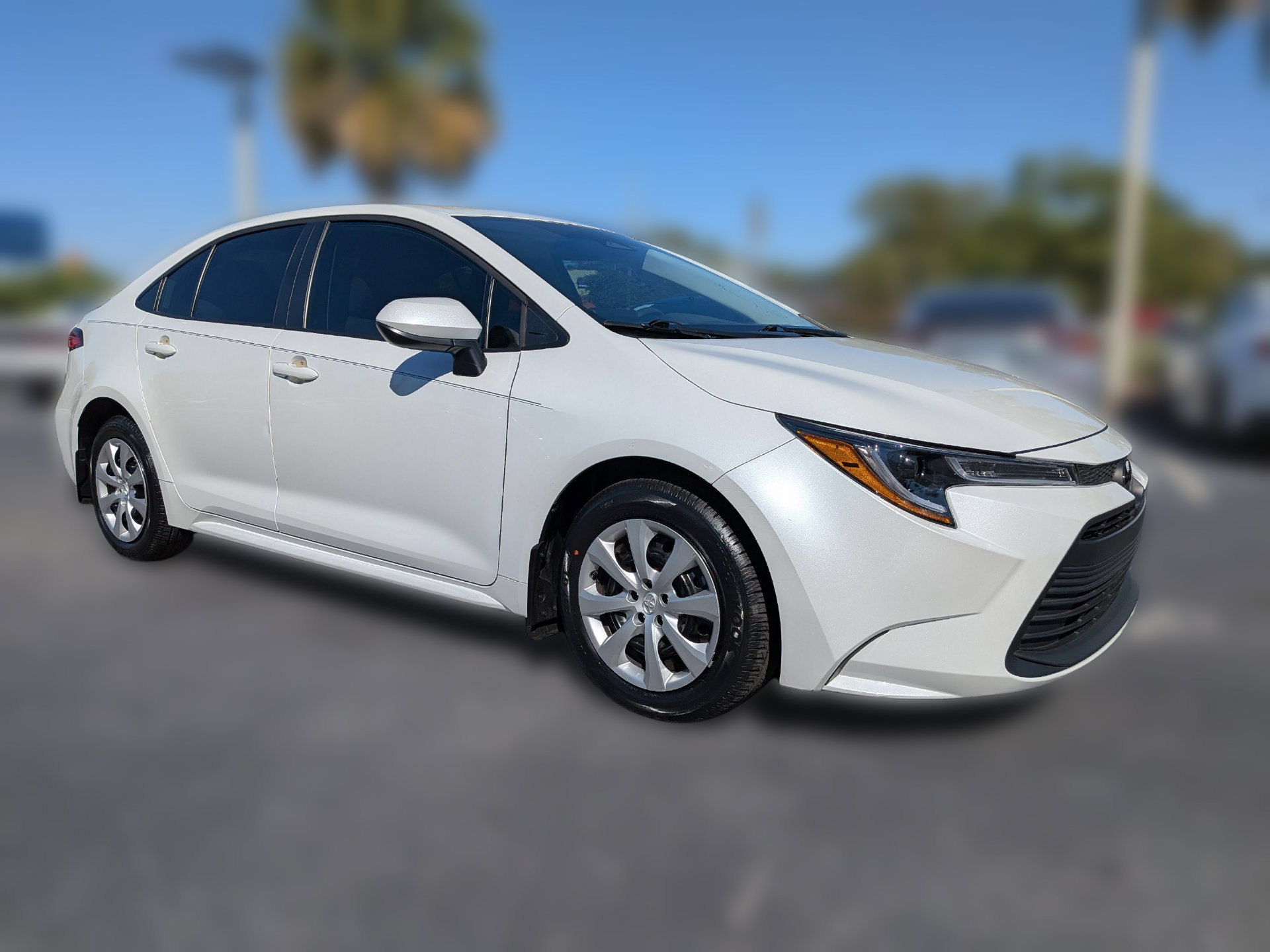 Used 2026 Toyota Corolla LE FWD image 2
