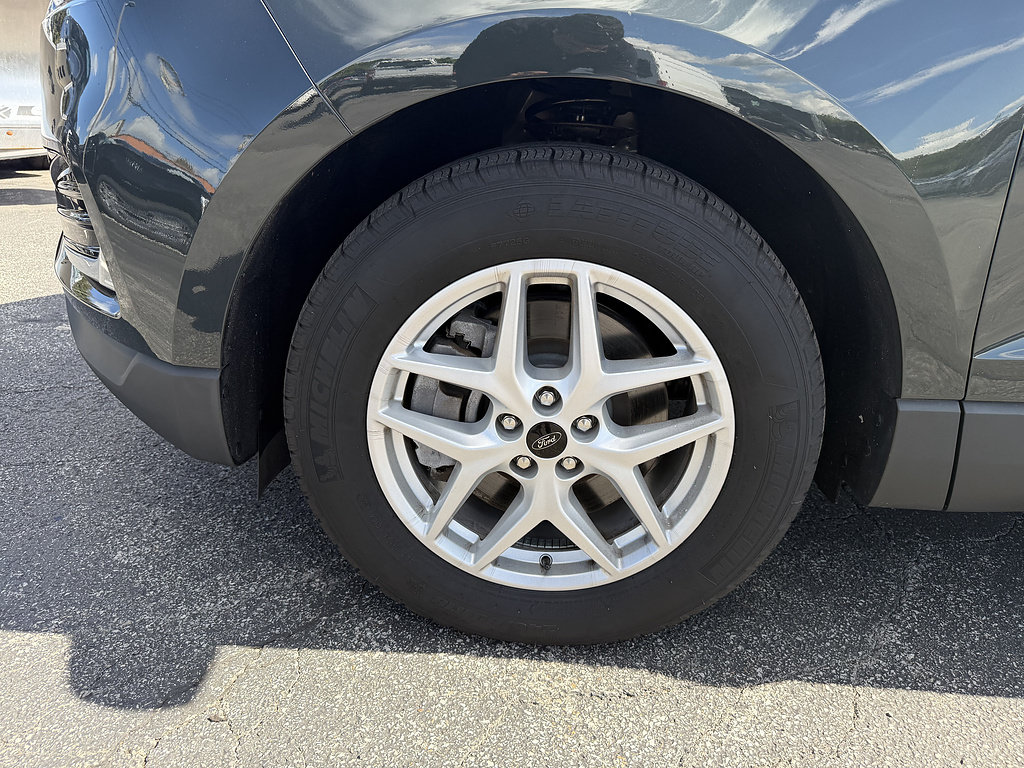 Certified 2024 Ford Edge SEL w/ Convenience Package AWD/4WD image 11