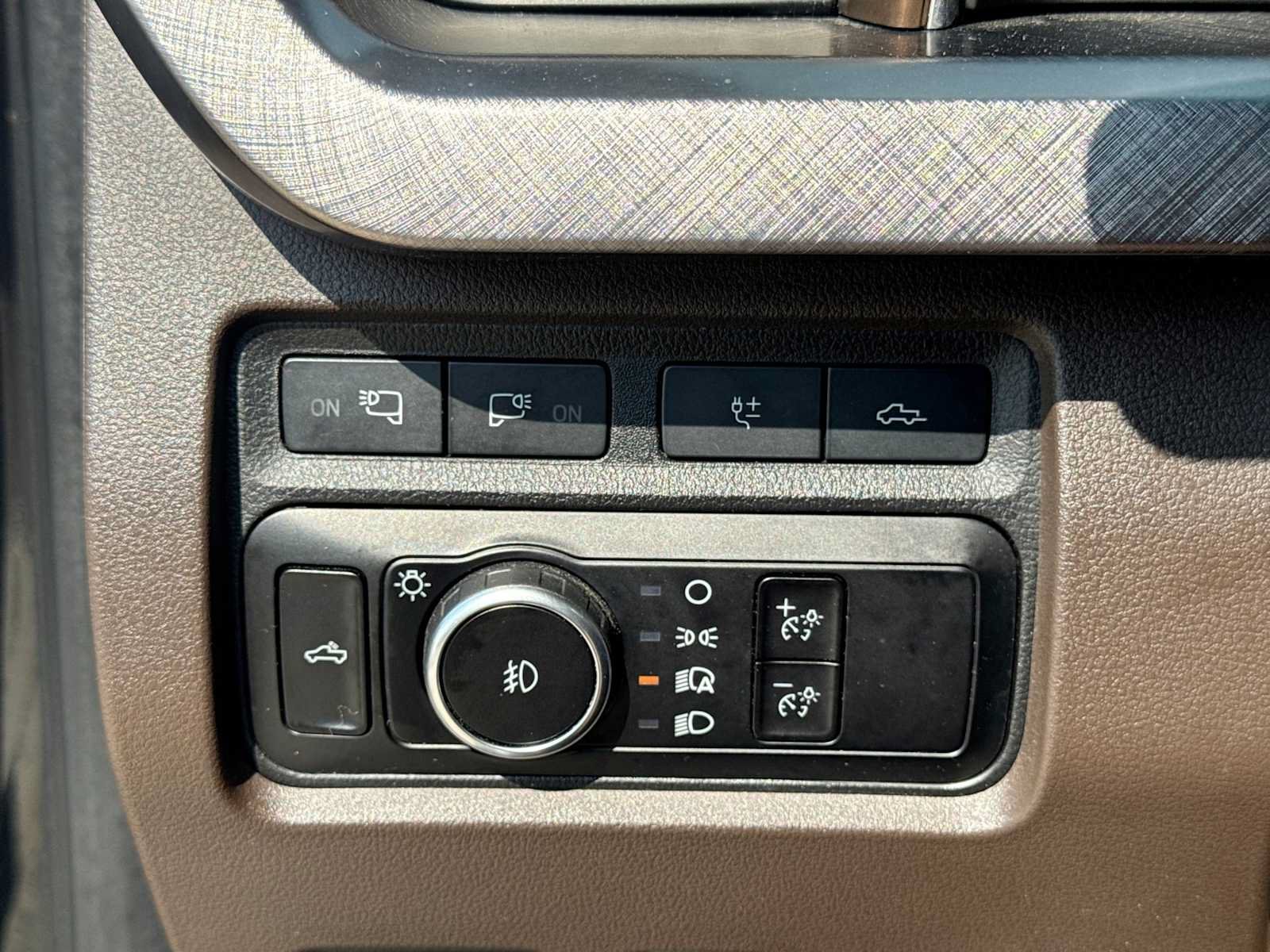 Certified 2023 Ford F250 King Ranch w/ Tremor Off-Road Package AWD/4WD image 27