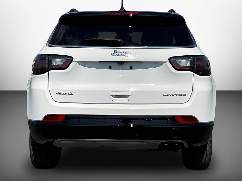 Used 2022 Jeep Compass Limited w/ Elite Group AWD/4WD image 5