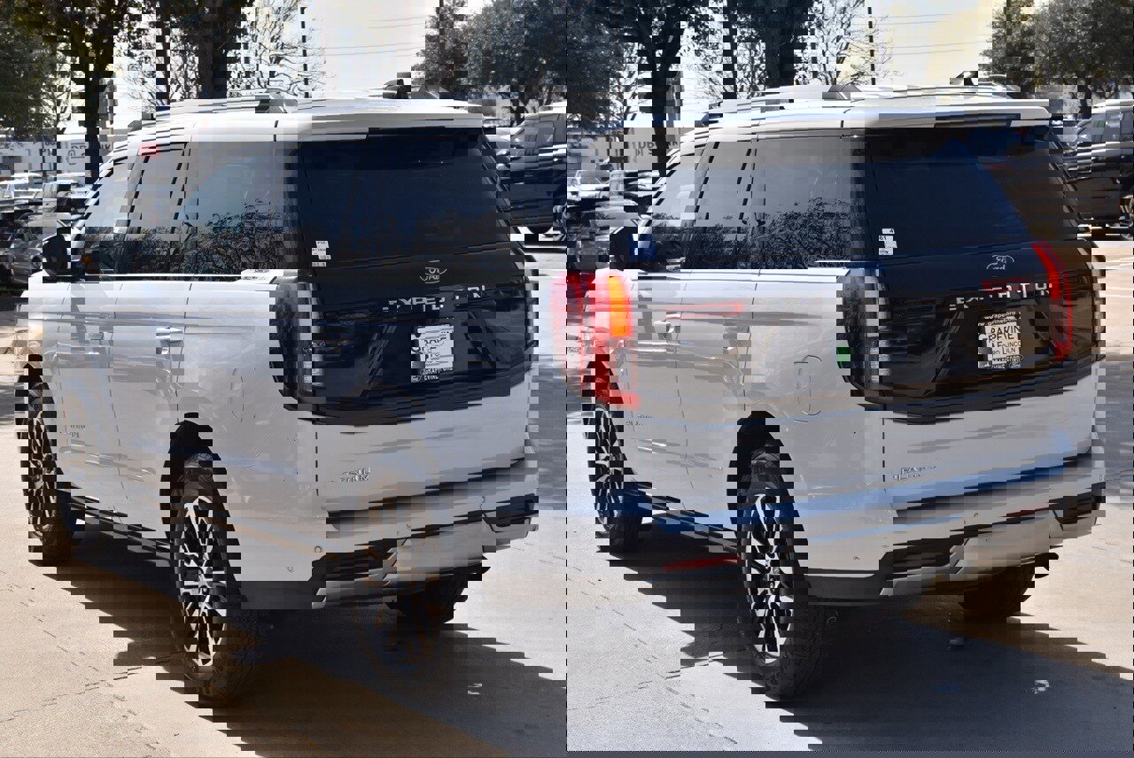 Certified 2025 Ford Expedition Platinum image 6