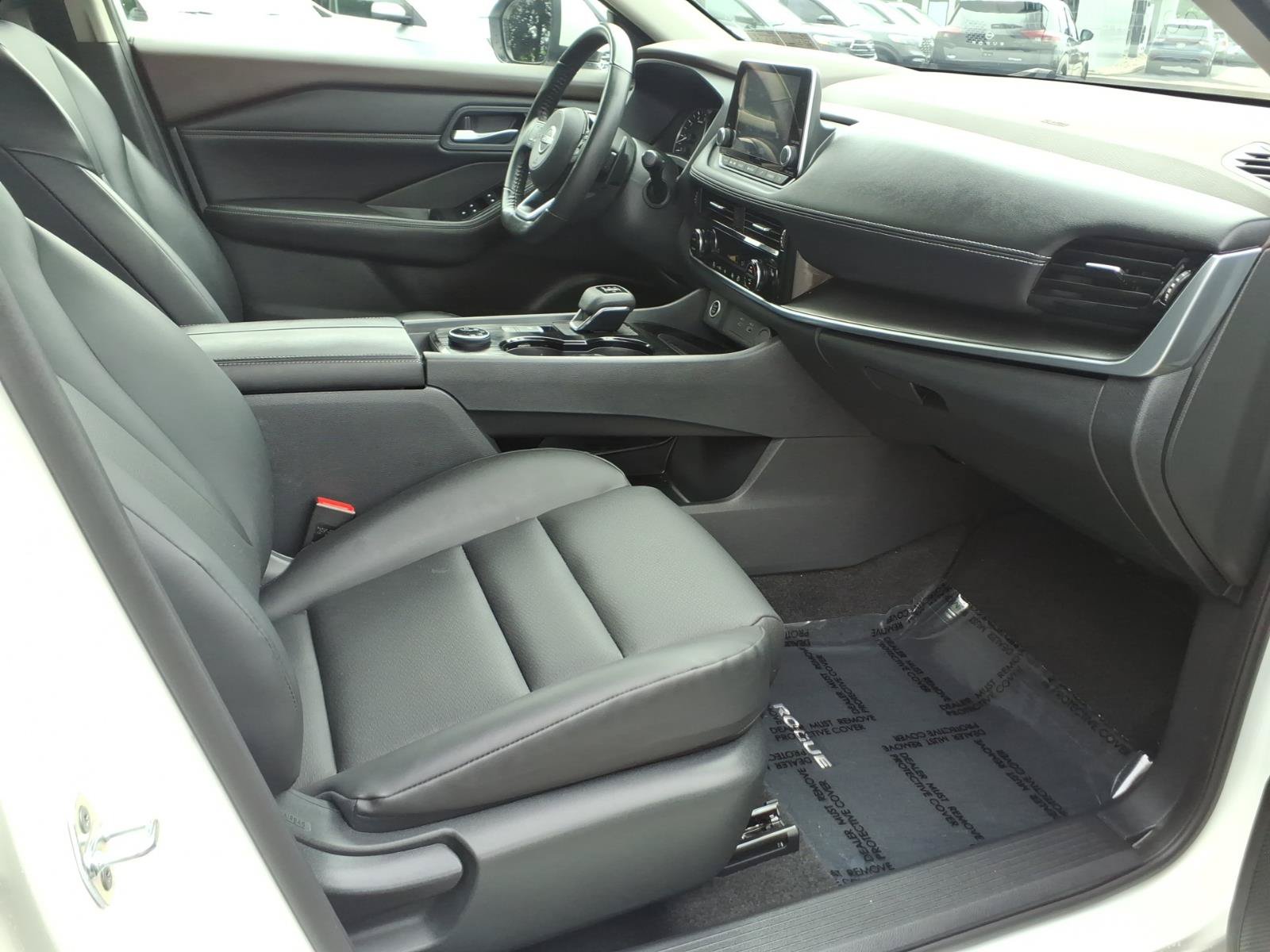 Used 2023 Nissan Rogue SV w/ SV Premium Package AWD/4WD image 29