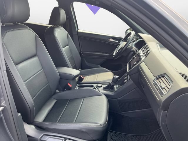 Used 2019 Volkswagen Tiguan SEL Premium R-Line AWD/4WD image 15