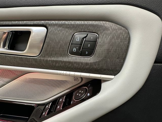 Certified 2025 Ford Explorer Platinum w/ Ultimate Package image 8