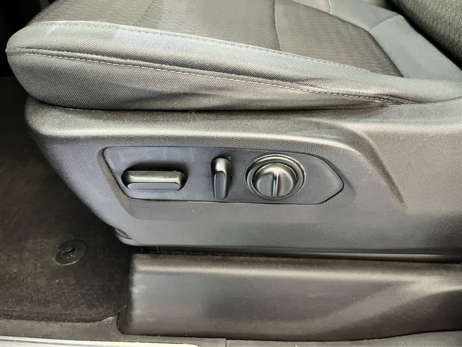 Used 2019 Chevrolet Silverado 1500 RST w/ All-Star Edition AWD/4WD image 18