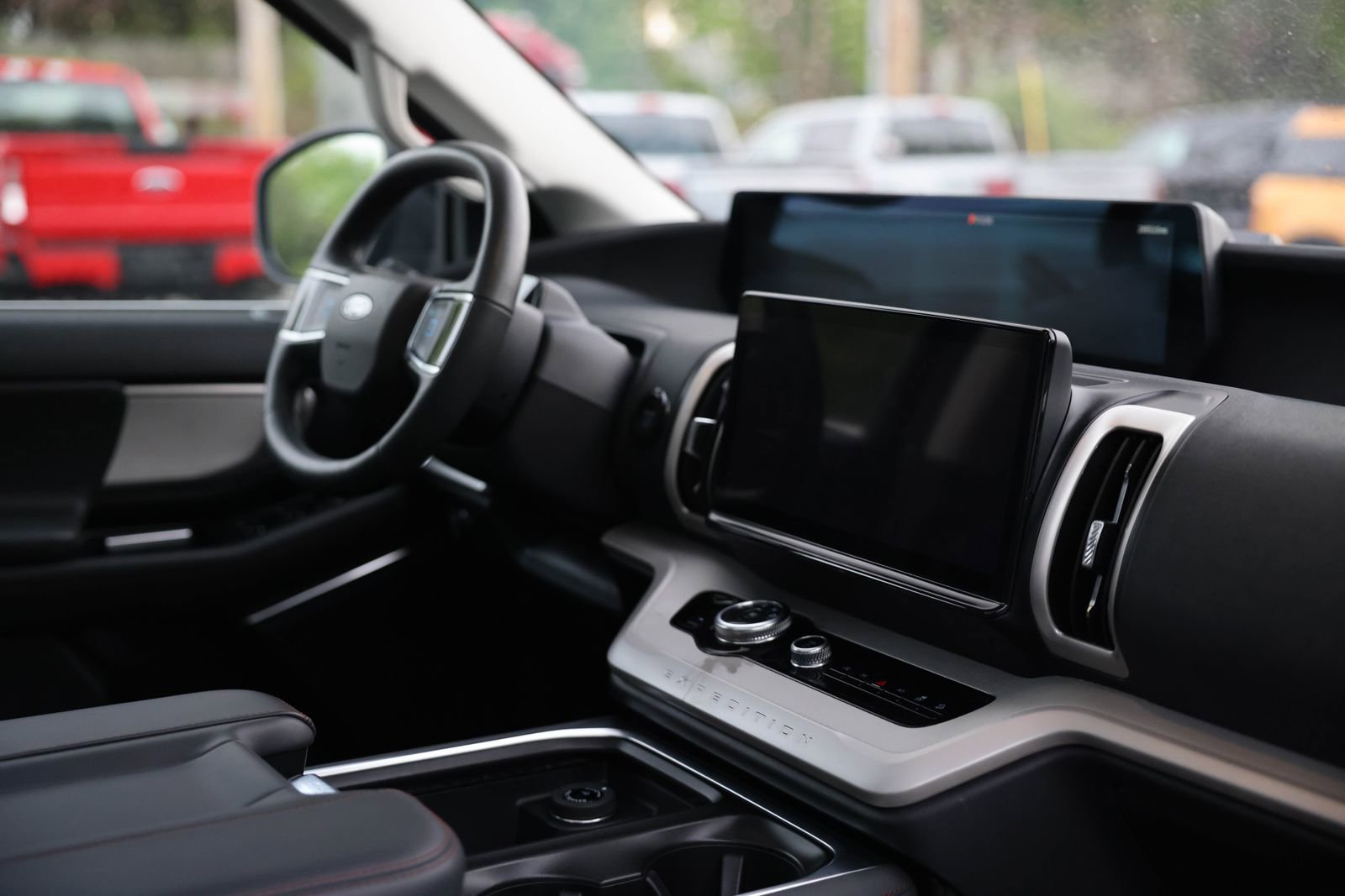 Certified 2025 Ford Expedition Active AWD/4WD image 12