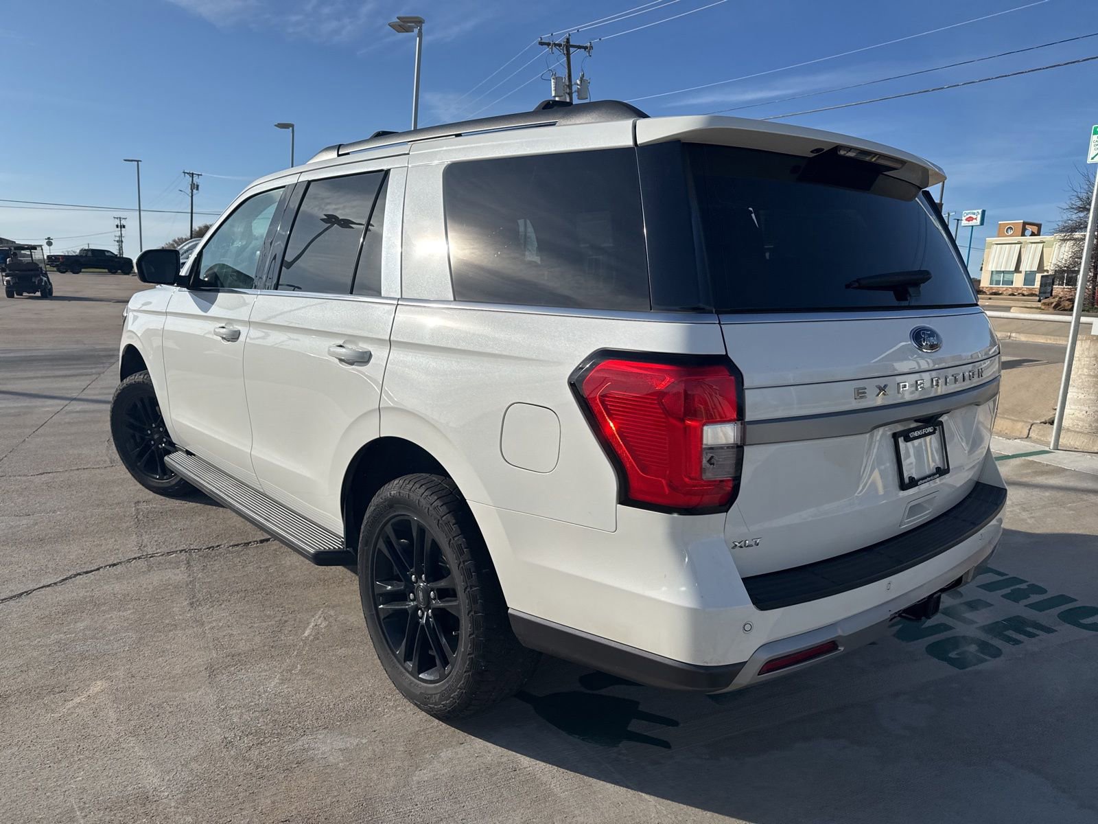 Certified 2024 Ford Expedition XLT image 5