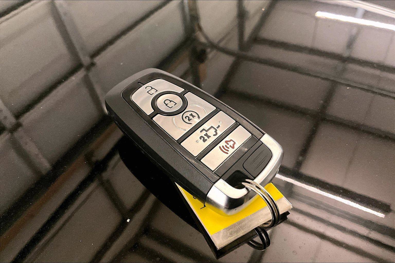 Certified 2024 Ford F350 Platinum w/ Tremor Off-Road Package image 9