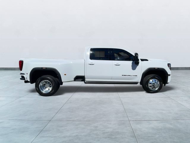 Used 2024 GMC Sierra 3500 Denali Ultimate AWD/4WD image 8