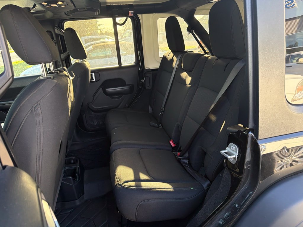 Used 2020 Jeep Wrangler Unlimited Sport S AWD/4WD image 15