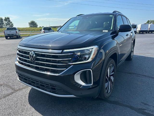 Used 2025 Volkswagen Atlas SE FWD image 4