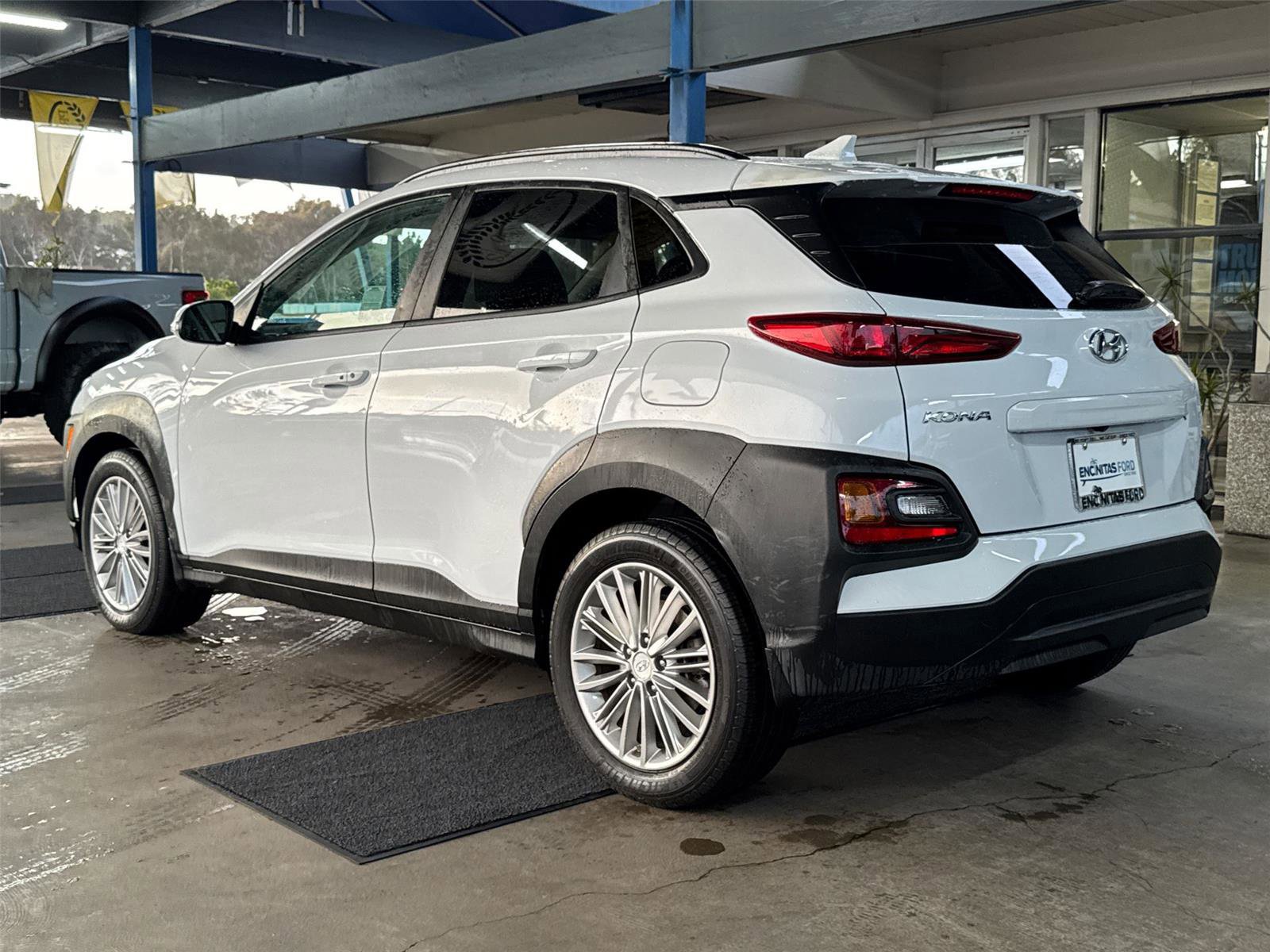 Used 2019 Hyundai Kona SEL w/ SEL Tech Package 02 image 6