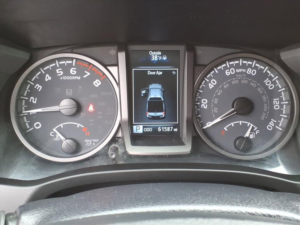 Used 2021 Toyota Tacoma TRD Off-Road w/ Technology Package image 31