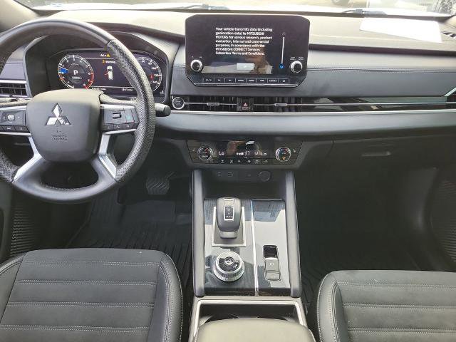 Used 2024 Mitsubishi Outlander SE Black Edition image 19