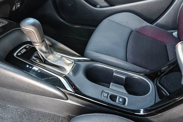 Used 2025 Toyota Corolla SE w/ SE Premium Package FWD image 19