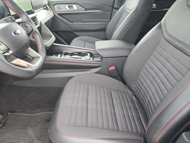 Certified 2025 Ford Explorer ST-Line w/ ST-Line Street Pack AWD/4WD image 10