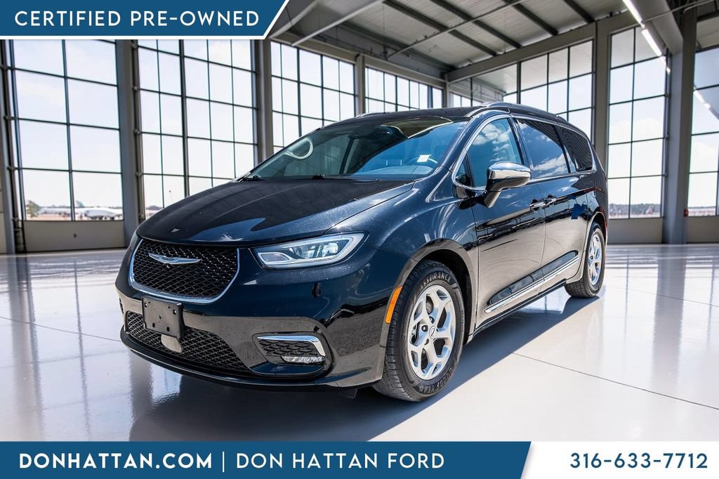 Used 2023 Chrysler Pacifica Limited FWD image 25