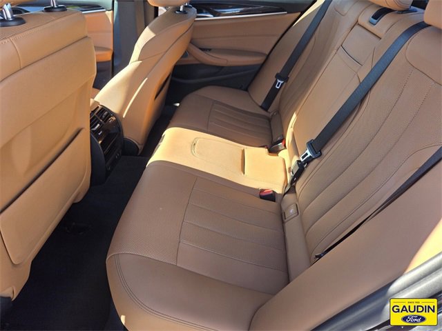 Used 2023 BMW 530e w/ Premium Package image 12