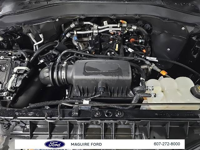 Certified 2022 Ford Explorer XLT w/ Equipment Group 202A image 12