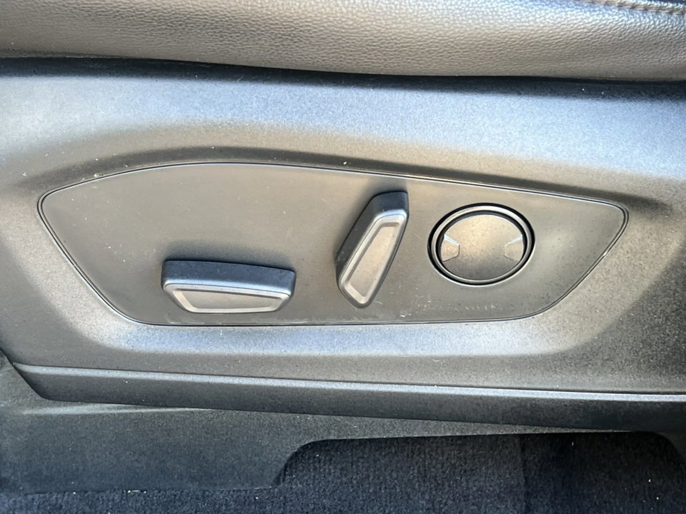 Certified 2023 Ford Explorer Limited w/ Limited Technology Package image 14