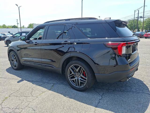 Certified 2025 Ford Explorer ST w/ Sun And Sound Package AWD/4WD image 4