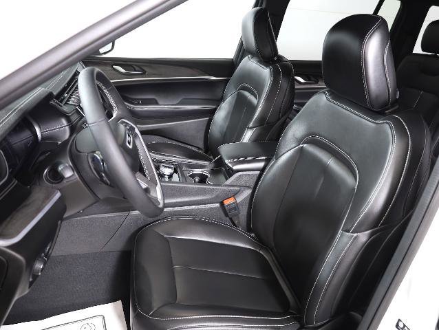 Used 2024 Jeep Grand Cherokee Limited w/ Trailer Tow Package image 8