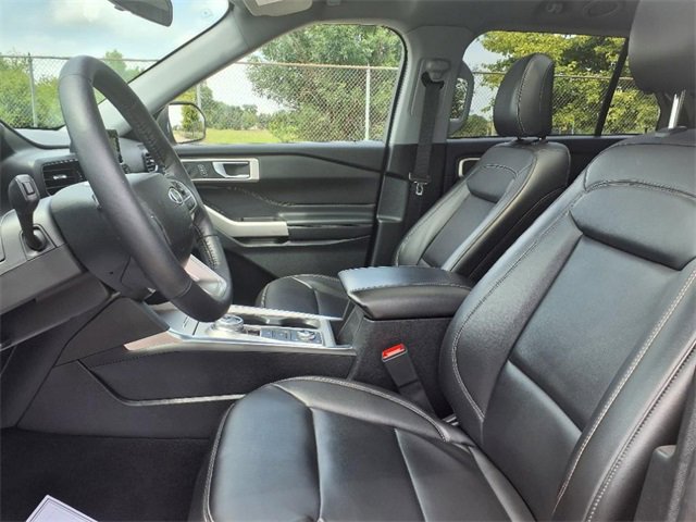 Certified 2023 Ford Explorer XLT w/ Equipment Group 202A image 14
