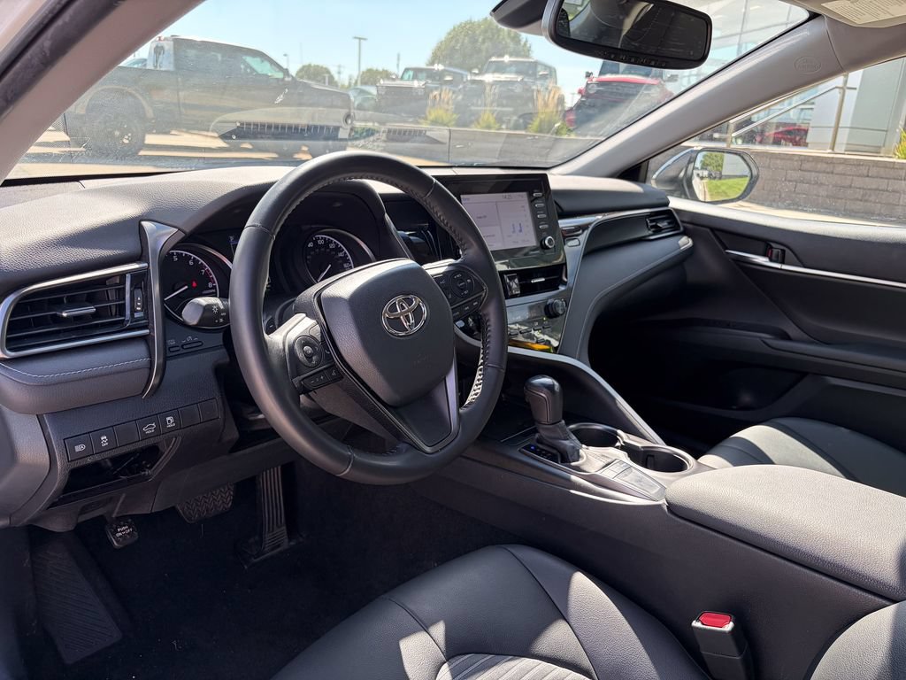 Used 2023 Toyota Camry SE w/ Convenience Package FWD image 9