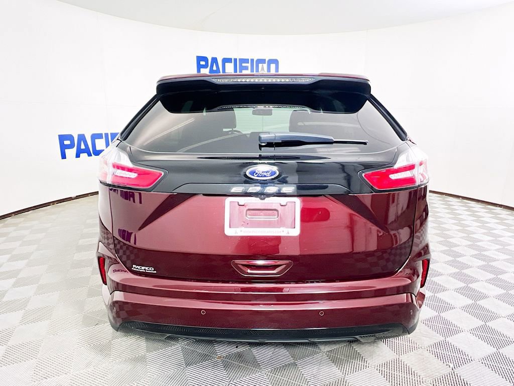 Certified 2022 Ford Edge ST-Line image 4