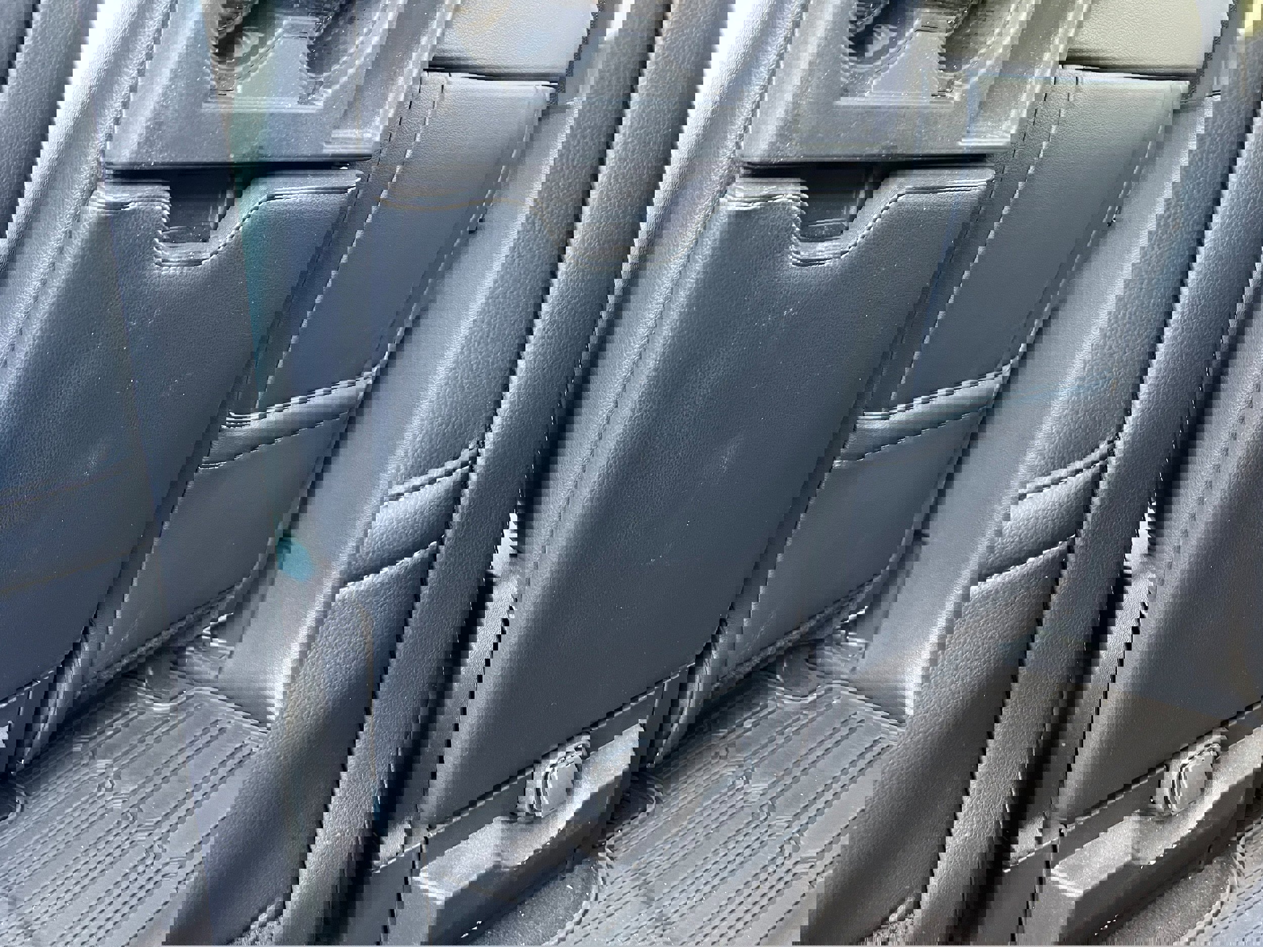 Certified 2022 Ford F250 Lariat w/ Black Appearance Package image 11