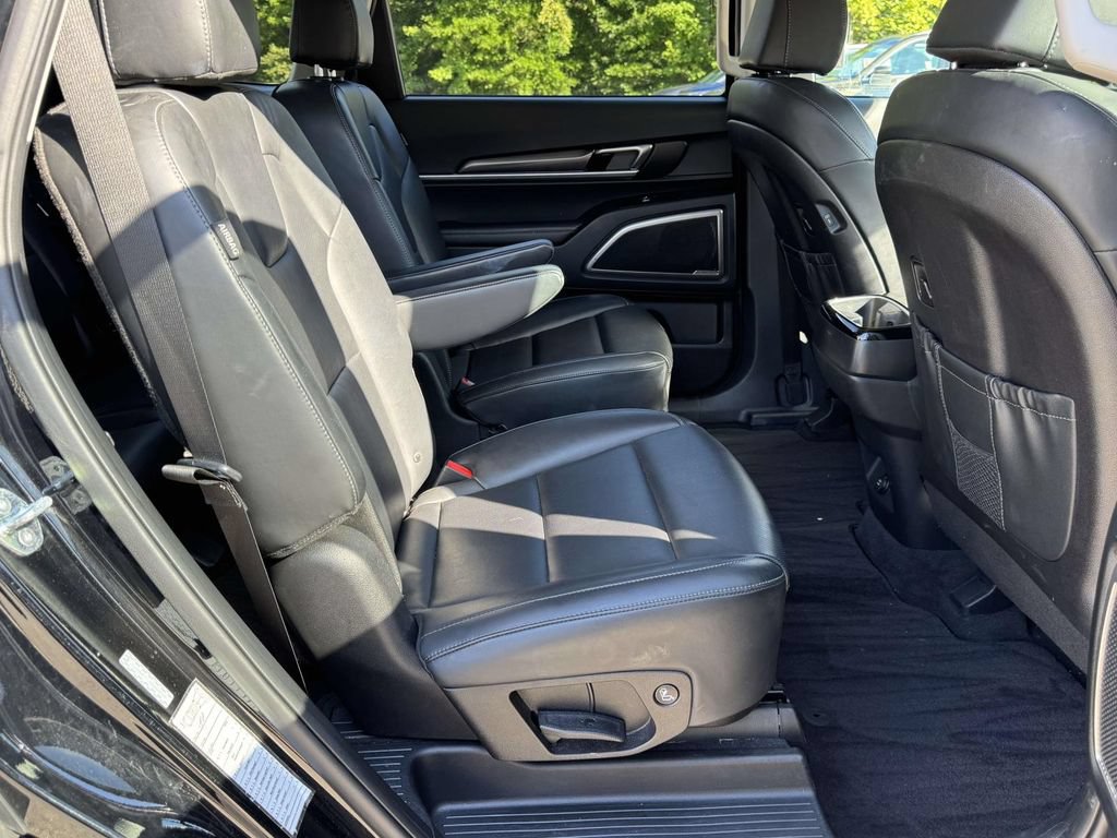 Used 2025 Kia Telluride S AWD/4WD image 16