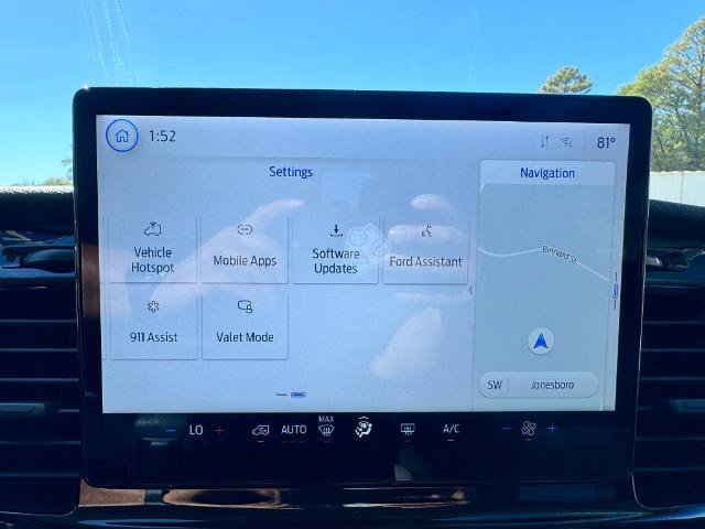 Certified 2024 Ford Transit 350 XLT RWD image 28