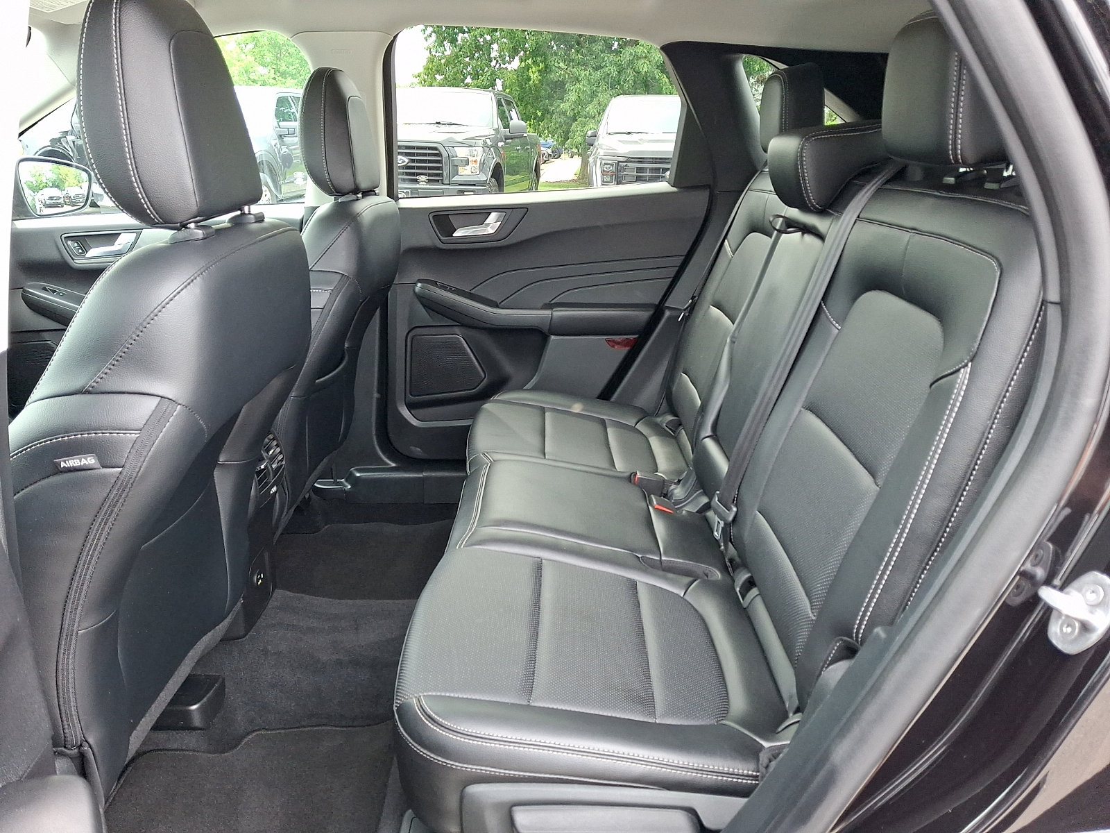 Certified 2022 Ford Escape Titanium AWD/4WD image 13