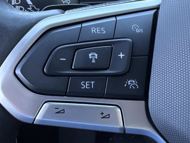 Used 2024 Volkswagen Atlas Cross Sport SE FWD image 26