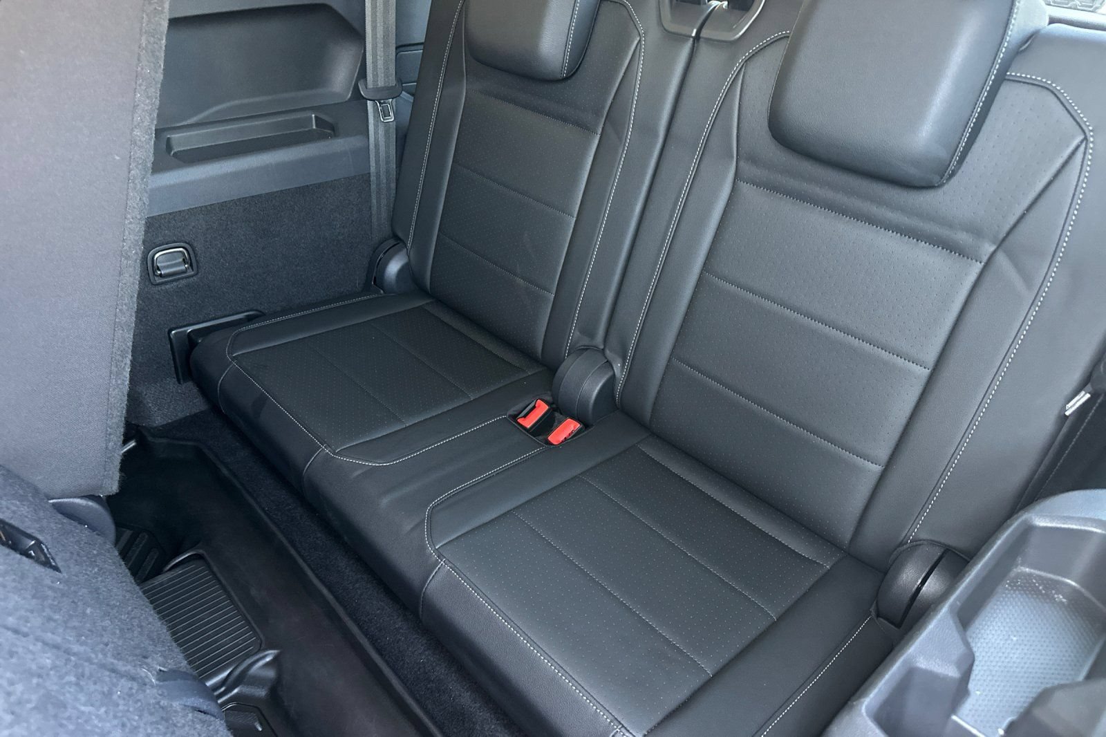 Used 2019 Volkswagen Tiguan SE FWD image 14