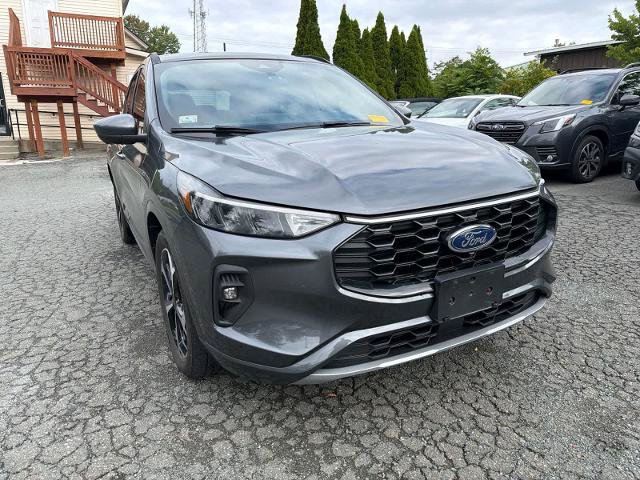 Certified 2023 Ford Escape ST-Line Select w/ Tech Pack #2 AWD/4WD image 4