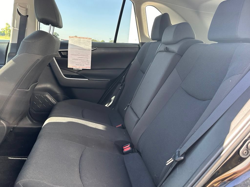 Used 2023 Toyota RAV4 LE AWD/4WD image 17