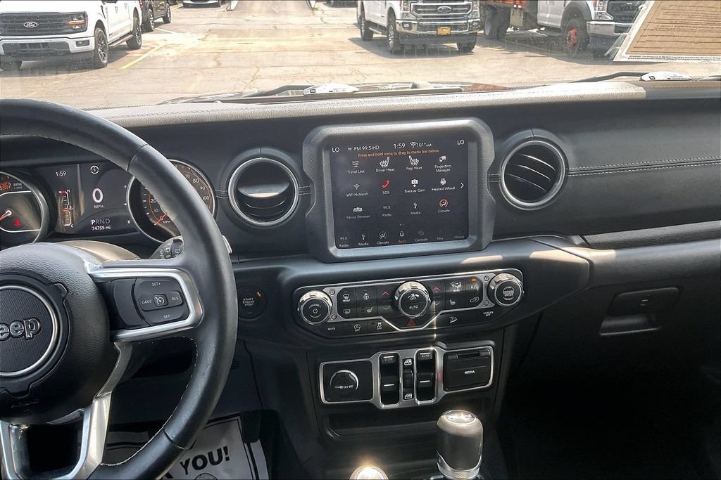 Used 2018 Jeep Wrangler Unlimited Sahara AWD/4WD image 5