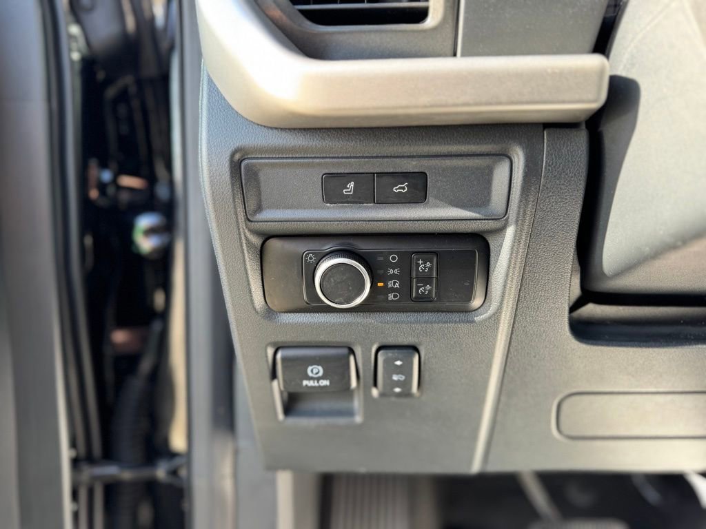 Certified 2024 Ford Expedition XLT image 14