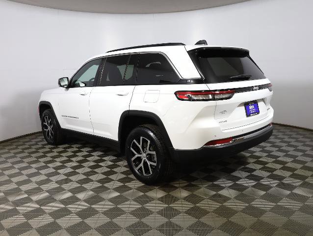 Used 2024 Jeep Grand Cherokee Limited w/ Trailer Tow Package image 2