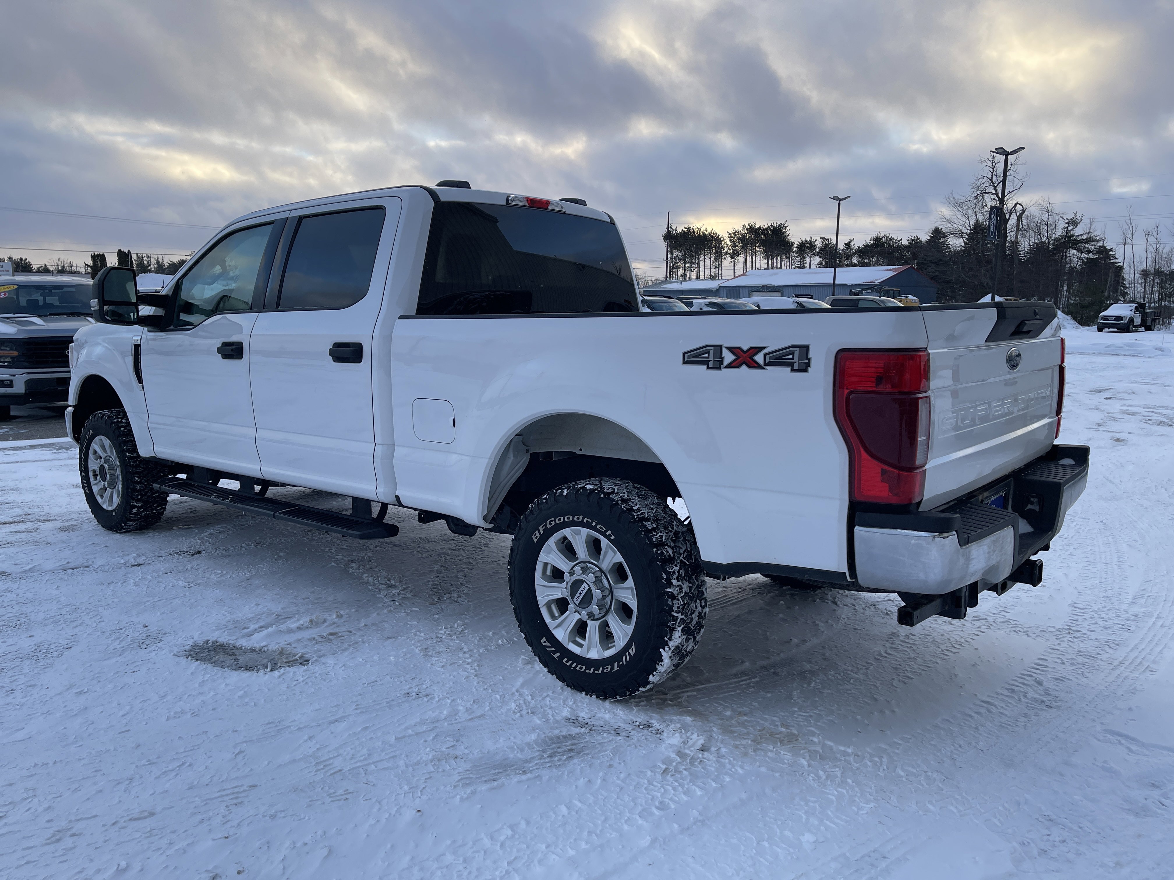 Certified 2022 Ford F250 XLT w/ Snow Plow Prep Package image 6
