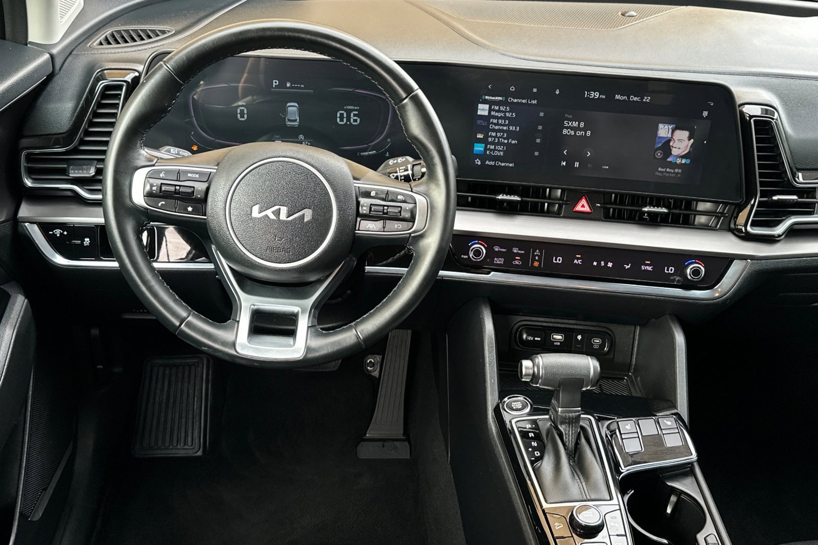 Used 2024 Kia Sportage EX image 13