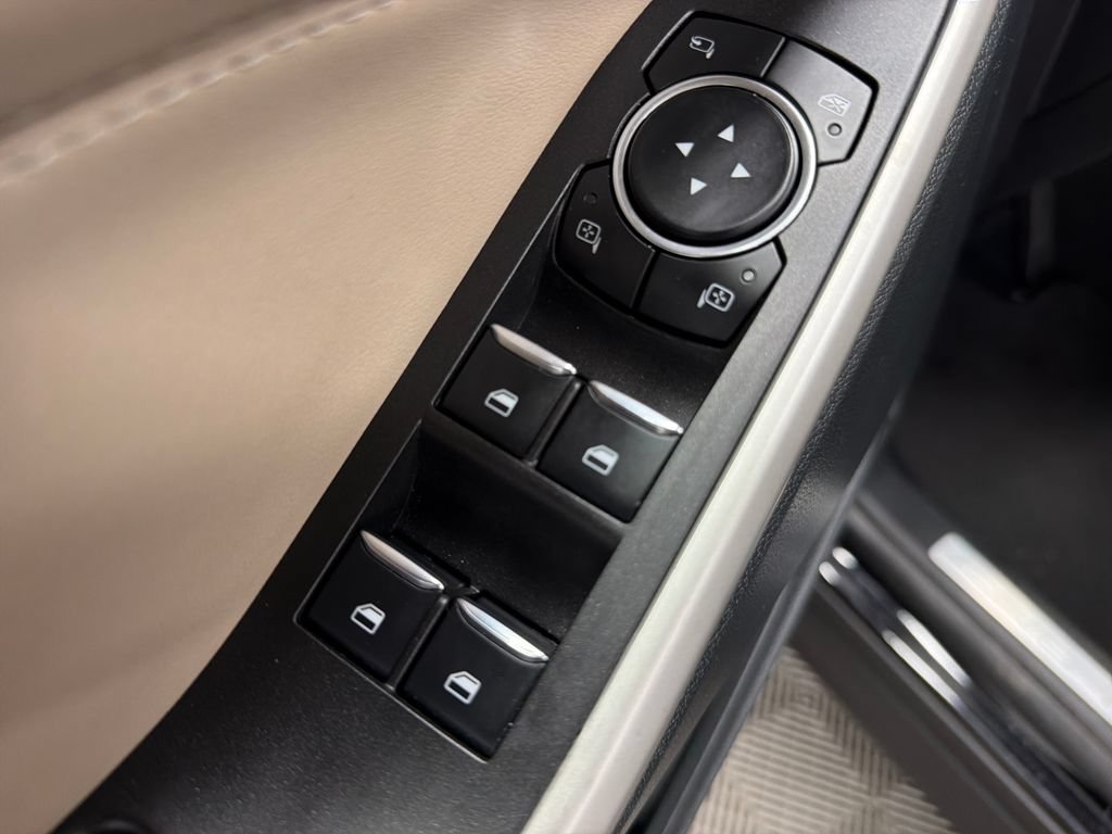 Certified 2023 Ford Explorer Limited AWD/4WD image 17