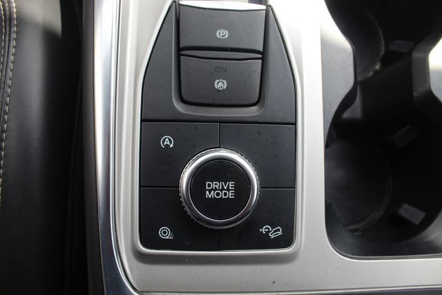 Certified 2024 Ford Explorer XLT w/ Equipment Group 202A AWD/4WD image 37