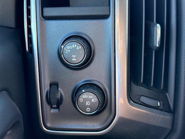Used 2018 Chevrolet Silverado 1500 LT w/ All Star Edition AWD/4WD image 23
