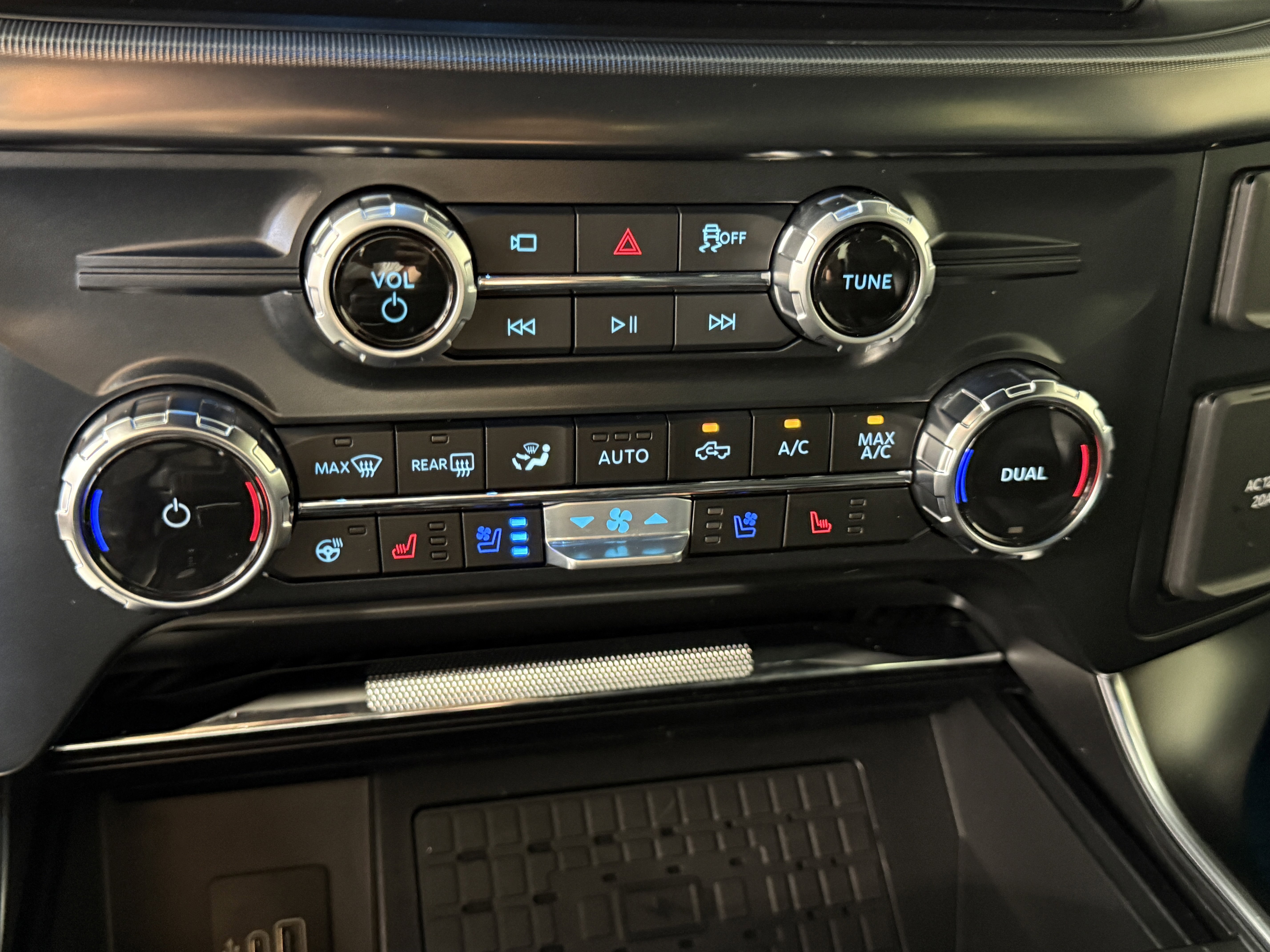 Certified 2025 Ford F150 Raptor image 23