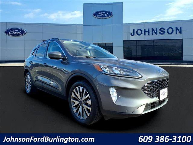 Certified 2022 Ford Escape Titanium w/ Class II Trailer Tow Package AWD/4WD image 1