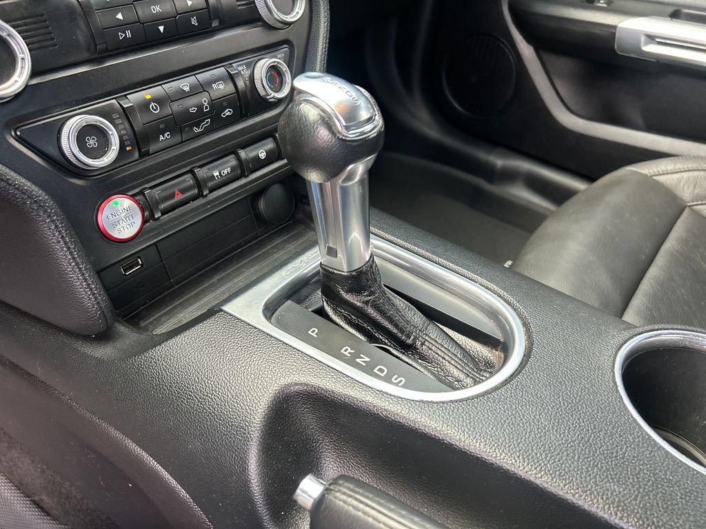Certified 2019 Ford Mustang Coupe RWD image 18