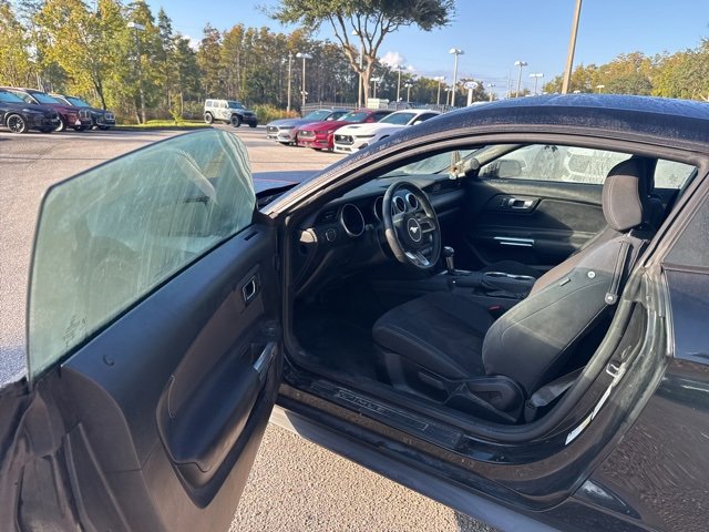 Certified 2020 Ford Mustang Coupe image 12
