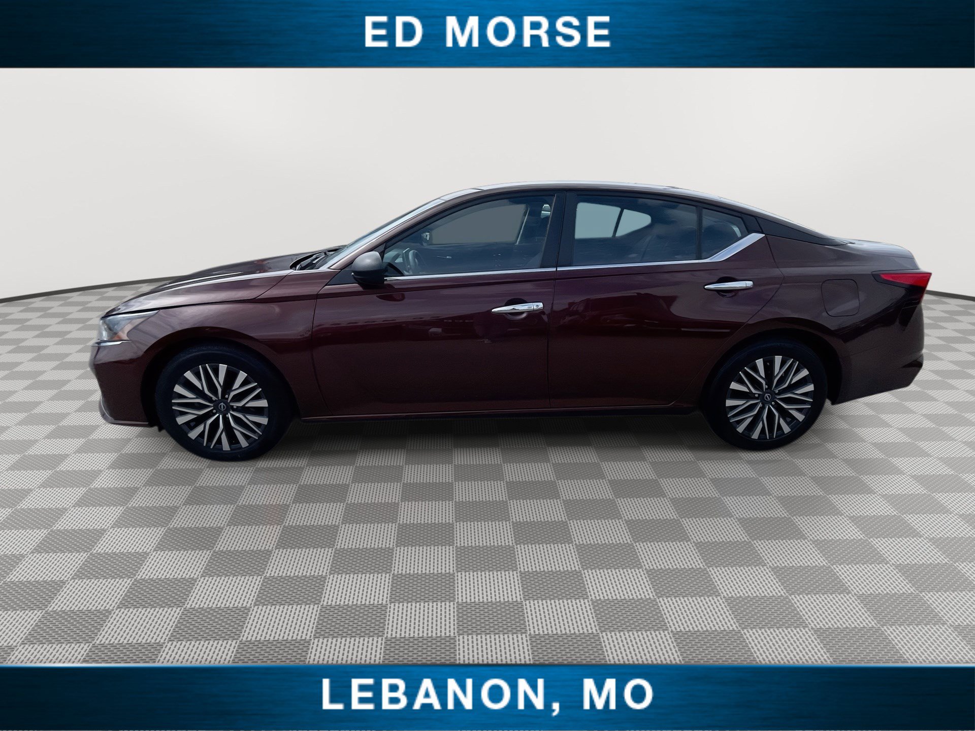 Used 2024 Nissan Altima 2.5 SV FWD image 5